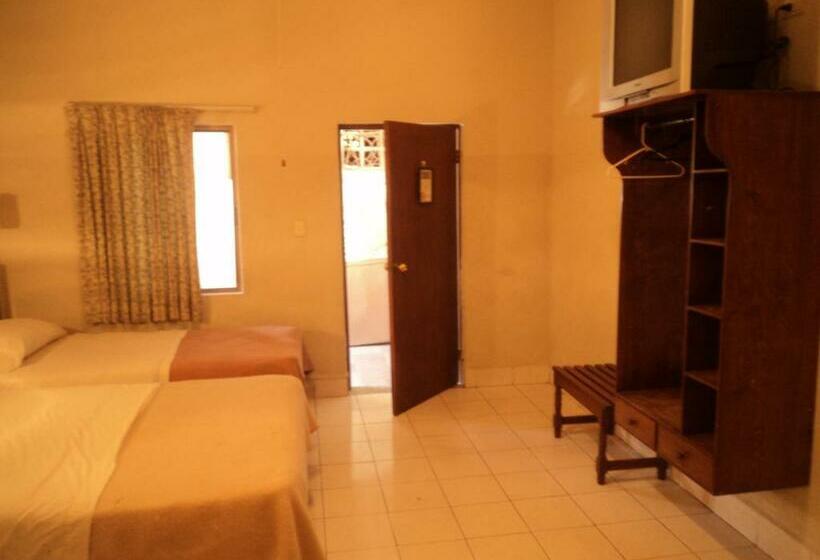 스탠다드 룸 더블 침대 2개, Kuraica