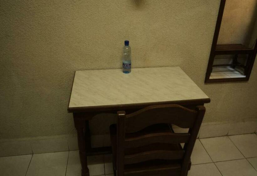 스탠다드 싱글 룸, Kuraica