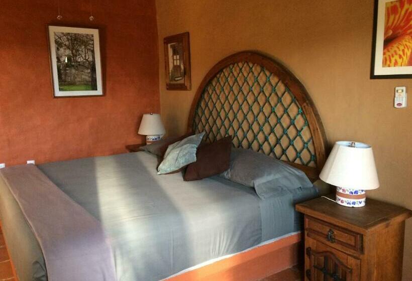 Номер Deluxe Кровать Кинг, La Casa Del Guamúchil