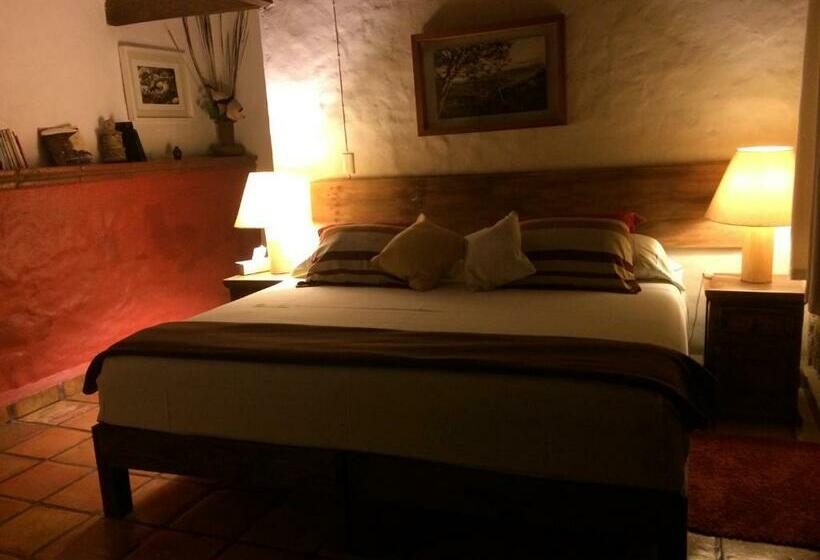 Номер Deluxe Кровать Кинг, La Casa Del Guamúchil