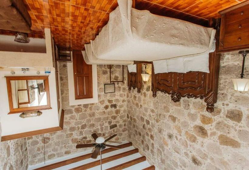 スタンダード4人部屋, Mansión Serrano