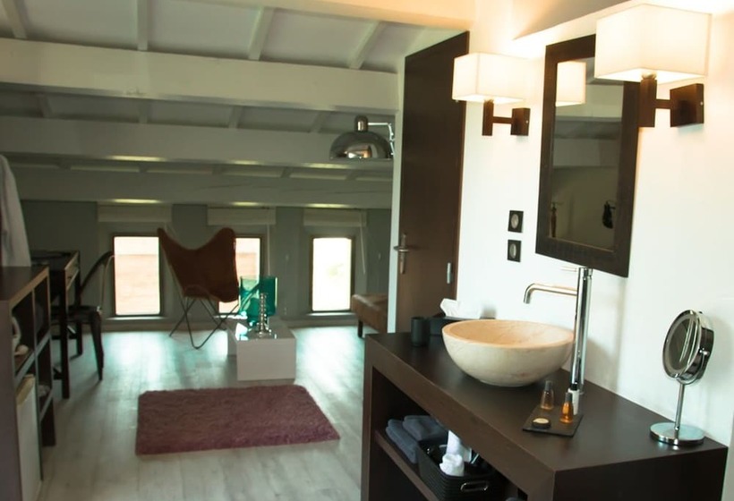 标准间, Mas Des Cigales