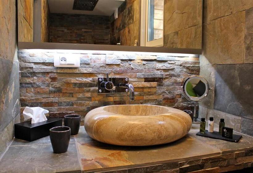 标准间, Mas Des Cigales