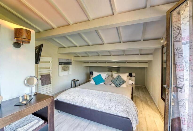 标准间, Mas Des Cigales