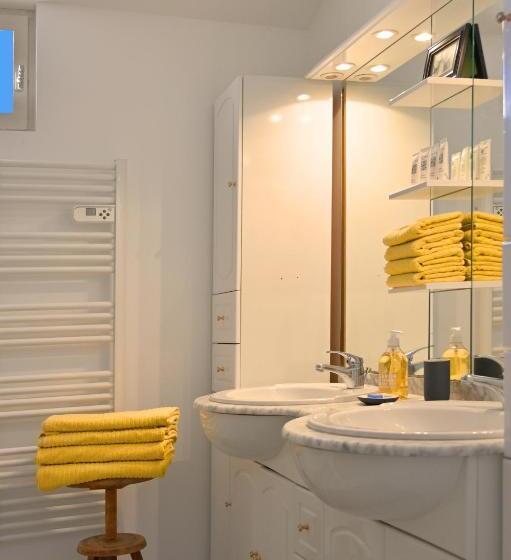 침실 3개 주택, Mas Des Artistes