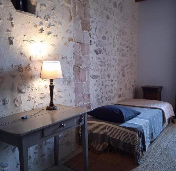 침실 3개 주택, Mas Des Artistes