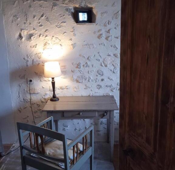 침실 3개 주택, Mas Des Artistes