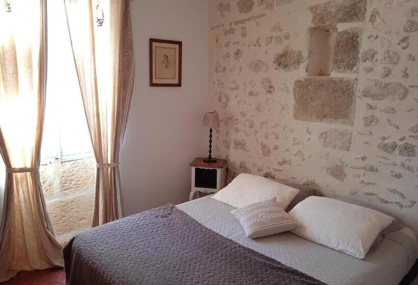 침실 3개 주택, Mas Des Artistes