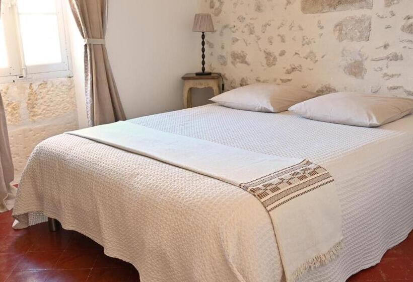 침실 3개 주택, Mas Des Artistes