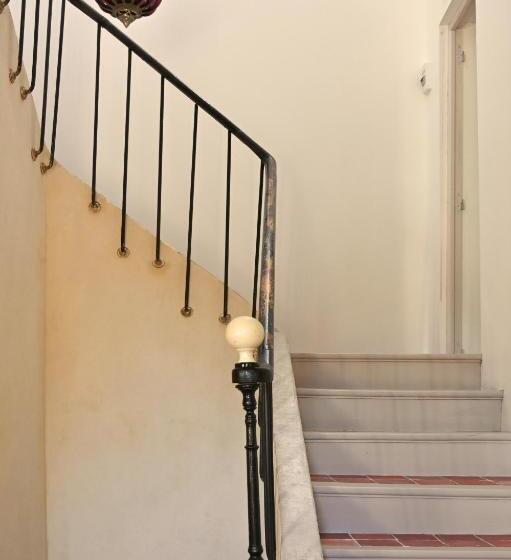 침실 3개 주택, Mas Des Artistes