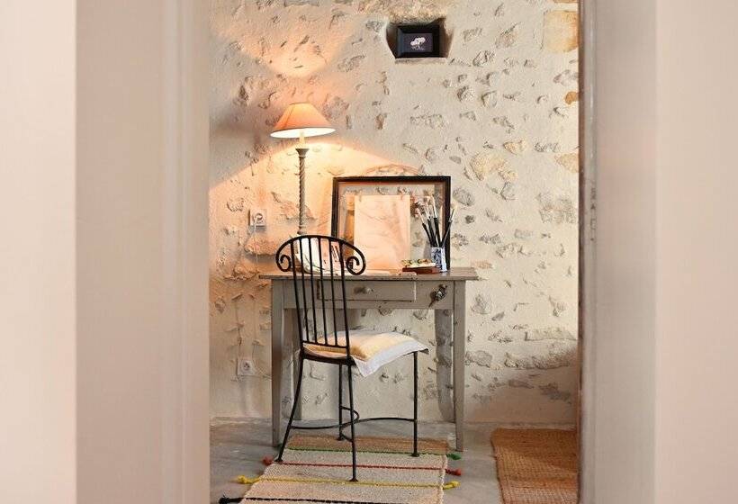 침실 3개 주택, Mas Des Artistes