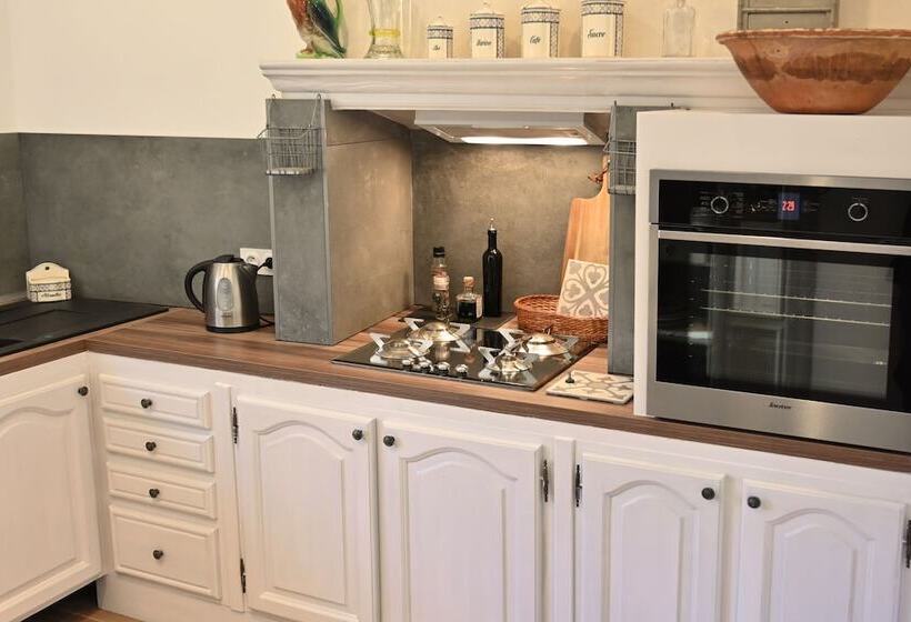 침실 3개 주택, Mas Des Artistes