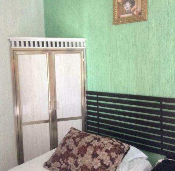 四人标准间, Posada Mercy