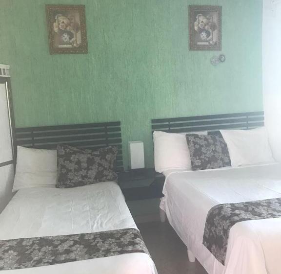 标准三人间, Posada Mercy