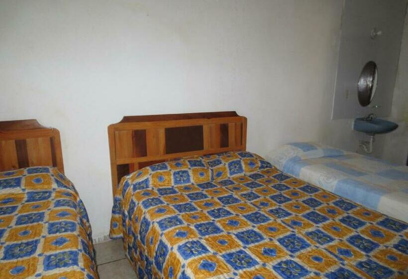 Quarto Quádruplo Estandar, Quinta San Juan