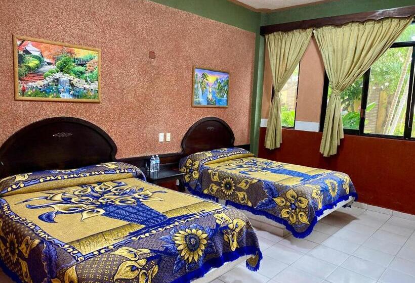 Standard Neljän Hengen Huone, Real Del Quijote A Sólo 50 Metros De La Playa