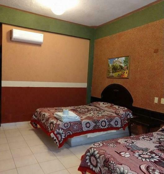 Standard Neljän Hengen Huone, Real Del Quijote A Sólo 50 Metros De La Playa