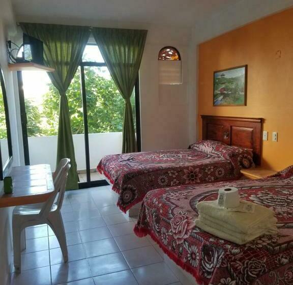 Standard Neljän Hengen Huone, Real Del Quijote A Sólo 50 Metros De La Playa