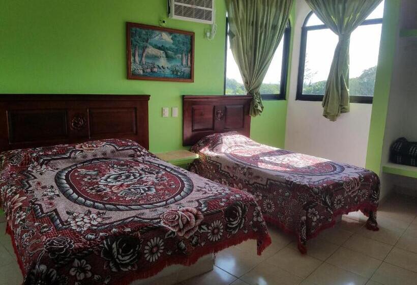 Standard Kolmen Hengen Huone, Real Del Quijote A Sólo 50 Metros De La Playa