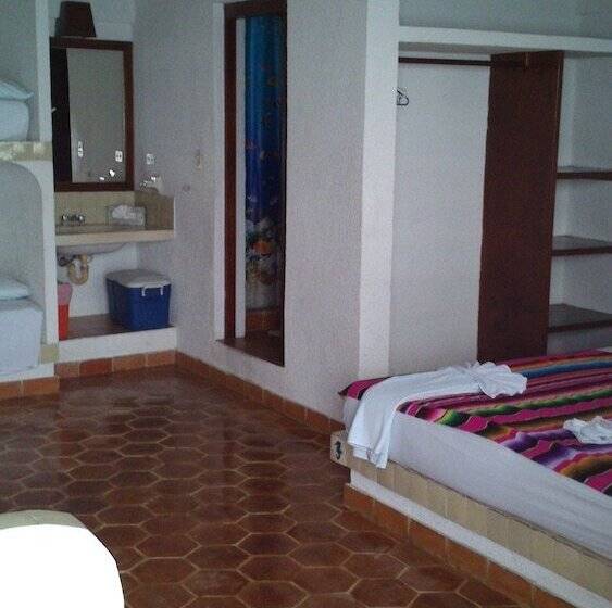 家庭间, Safari Inn