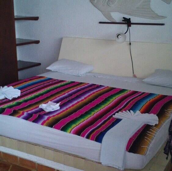 家庭间, Safari Inn