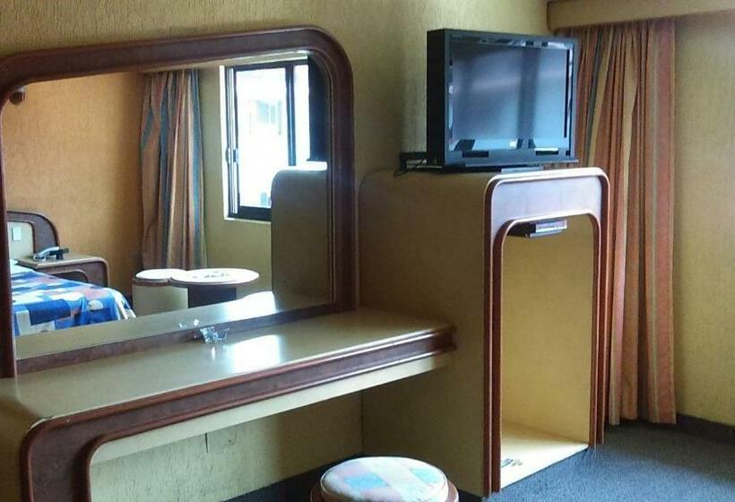 جناح سرير كينج, Aeropuerto