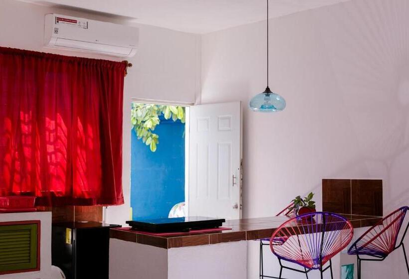 Suite Vista Piscina, Vainilla B&b   Stylish Comfort In Playa Del Carmen