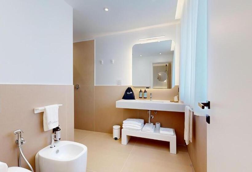 컴포트 룸, Primo Ostuni