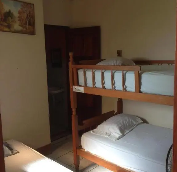 スタンダードトリプルルーム, Hostal Brisas Y Olas