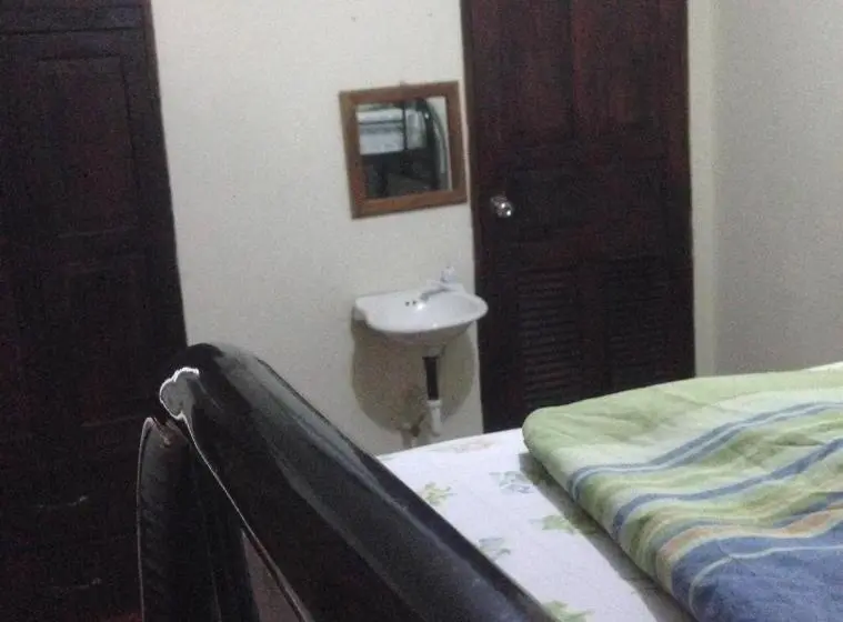 スタンダードトリプルルーム, Hostal Brisas Y Olas