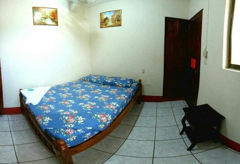 اتاق استاندارد, Hostal Brisas Y Olas