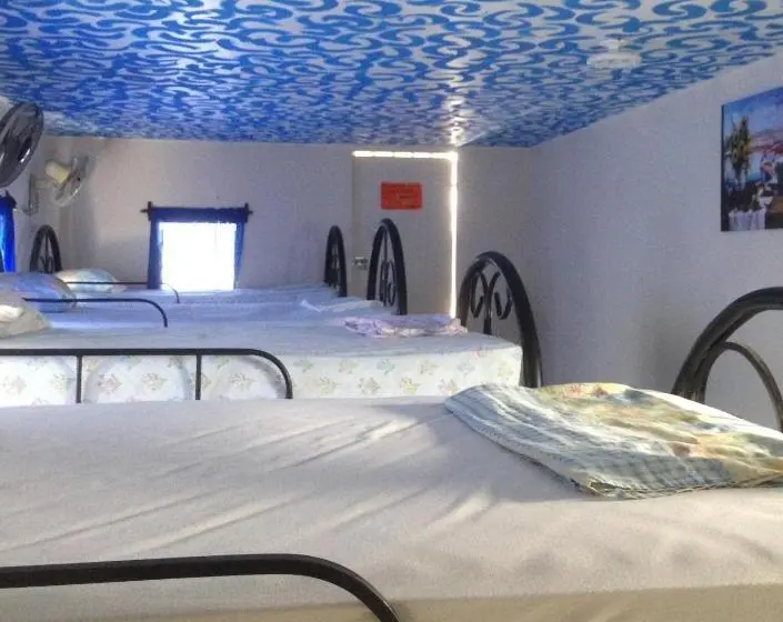 ルームシェアのワンベッド, Hostal Brisas Y Olas