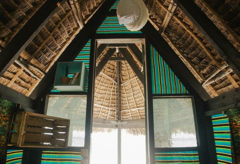 غرفة قياسية مطلّة علي البحر, Mikadi Beach Camp & Backpackers