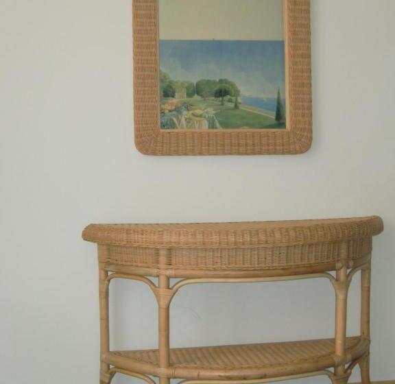 Полулюкс Вид на Озеро, Beach Hotel Du Lac Malcesine