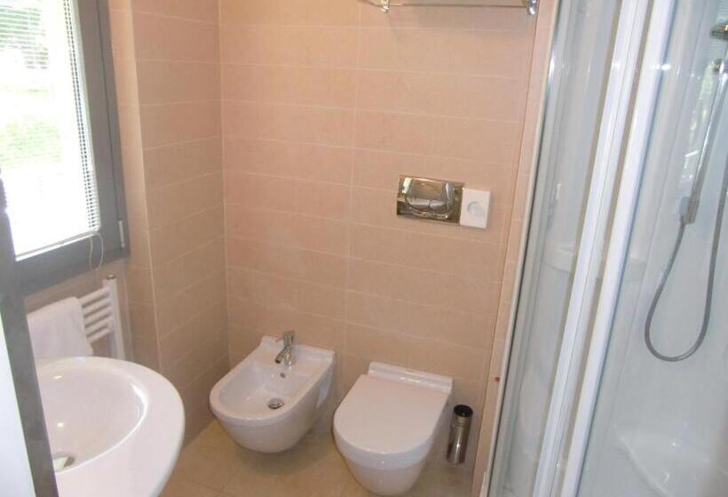 Номер Стандарт Индивидуальный с Балконом, Beach Hotel Du Lac Malcesine