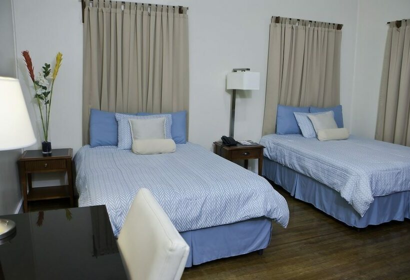 اتاق خانوادگی, Casa Luisa