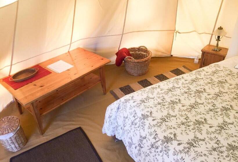 چادر با خدمات رفاهی استاندارد, La Atrevida