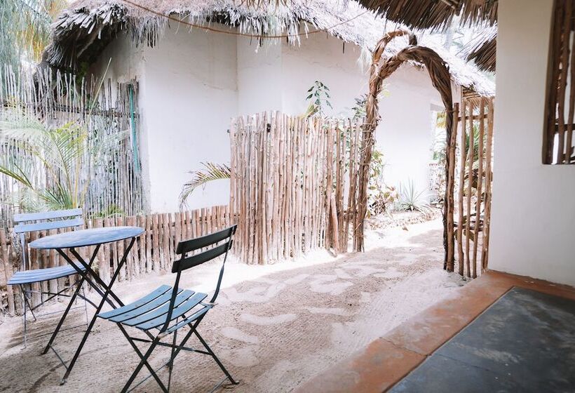 Номер Стандарт Вид на Сад, Pili Pili Beach Bungalows