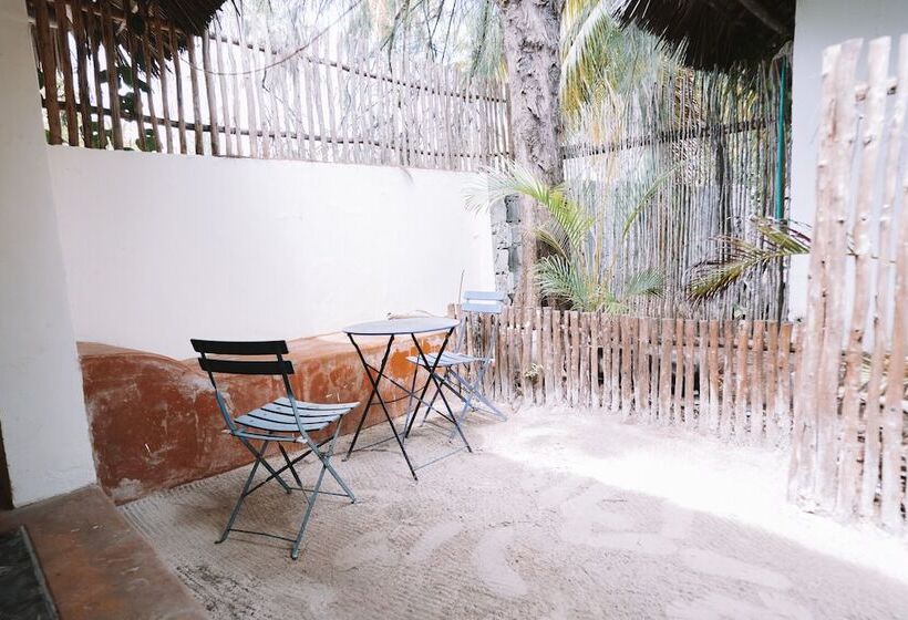 Номер Стандарт Вид на Сад, Pili Pili Beach Bungalows