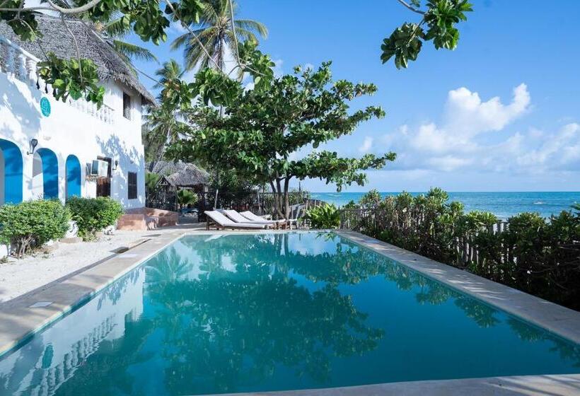 اتاق لوکس با چشم‌انداز دریا, Pili Pili Beach Bungalows