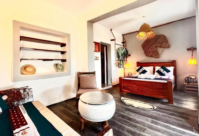 اتاق لوکس با چشم‌انداز دریا, Pili Pili Beach Bungalows