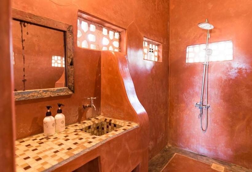 Трехместный Номер Стандарт Вид на Сад, Pili Pili Beach Bungalows