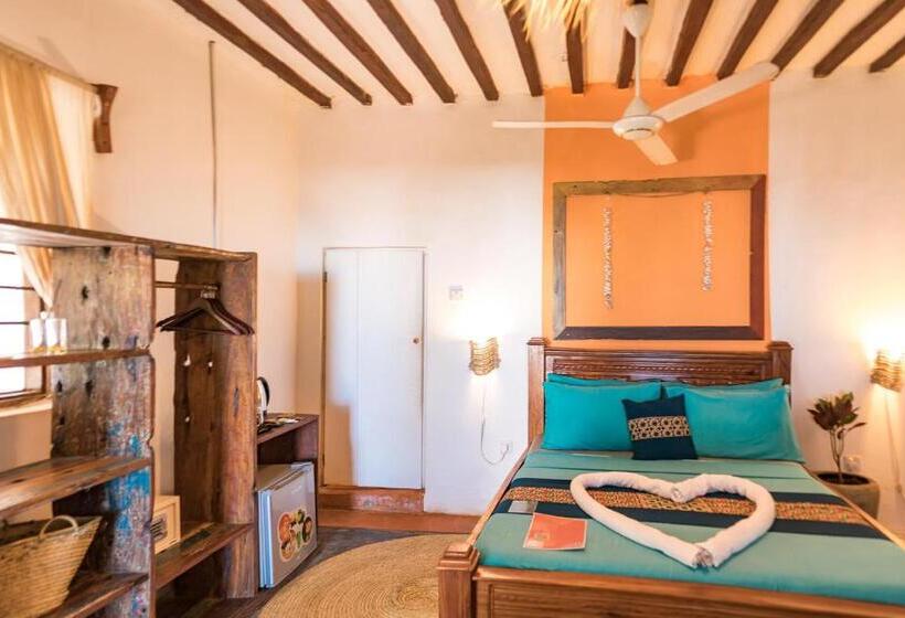 Трехместный Номер Стандарт Вид на Сад, Pili Pili Beach Bungalows