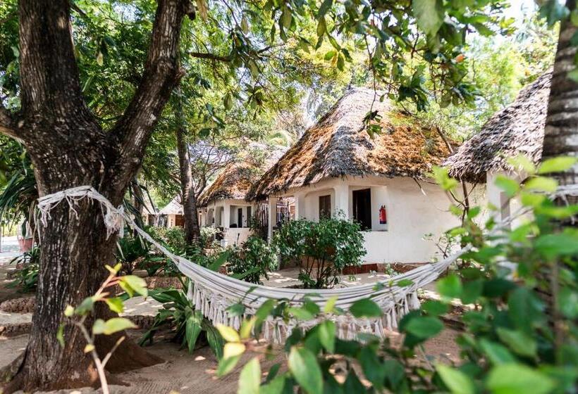 Четырехместный Номер Стандарт Вид на Сад, Pili Pili Beach Bungalows