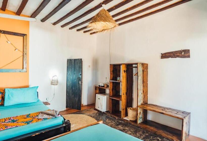 Четырехместный Номер Стандарт Вид на Сад, Pili Pili Beach Bungalows