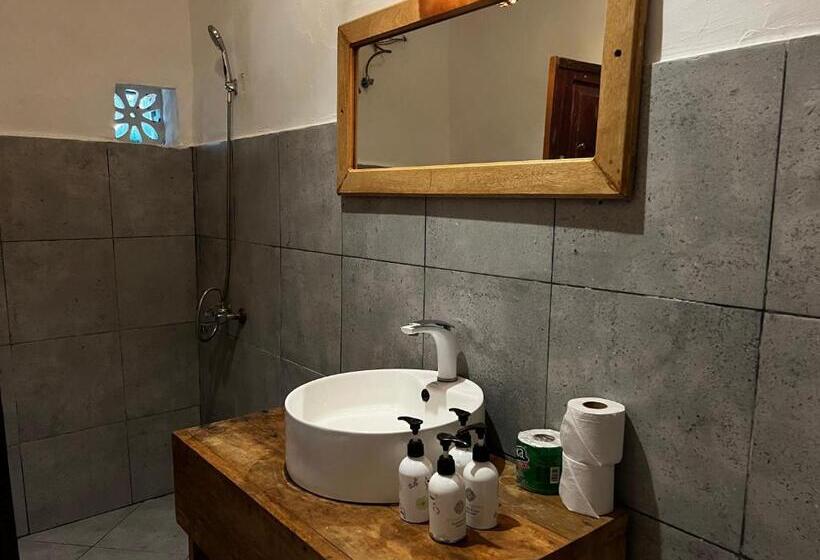 اتاق لوکس خانوادگی, Pili Pili Beach Bungalows