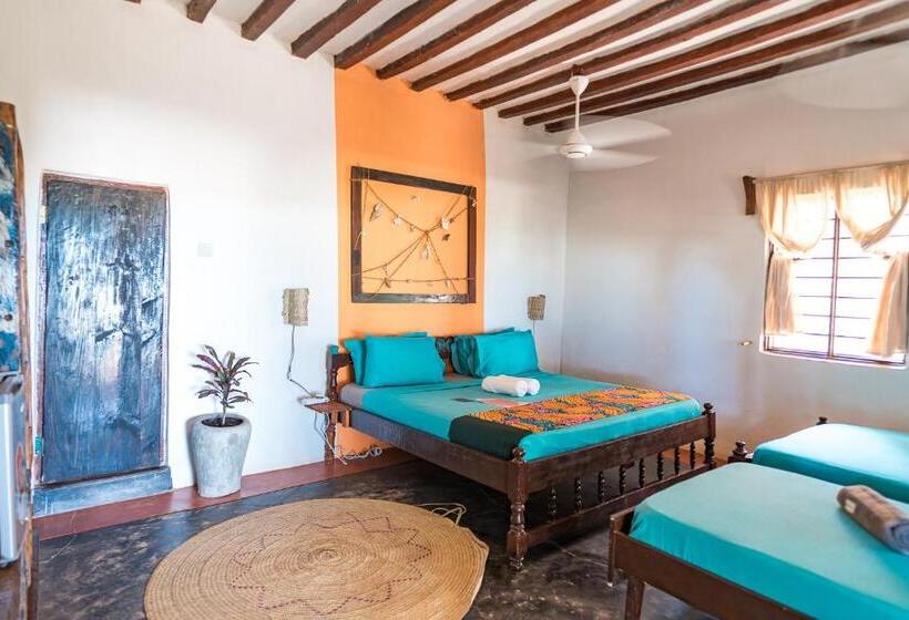 Трехместный Номер Стандарт Вид на Сад, Pili Pili Beach Bungalows