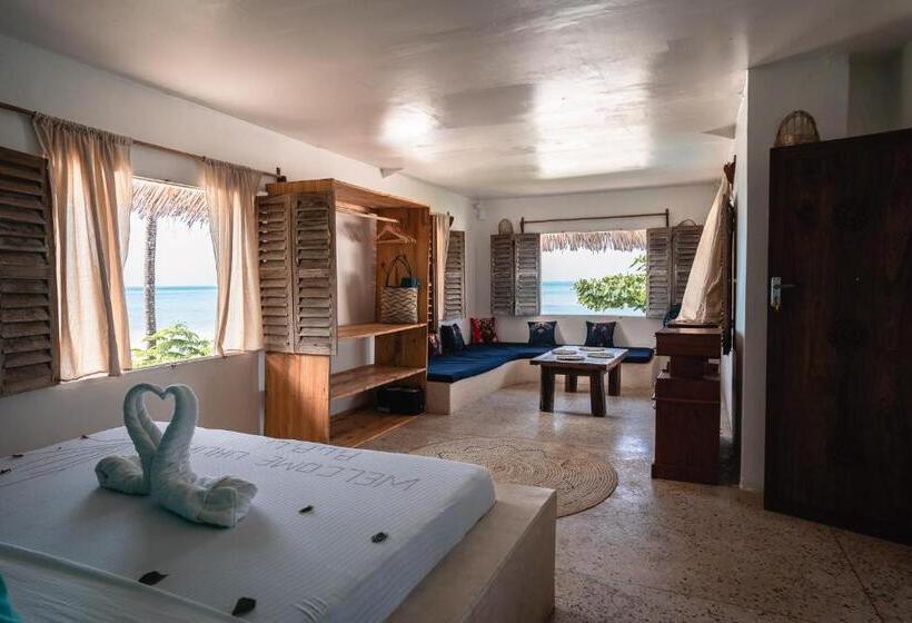 Люкс 3 Спальни, Pili Pili Beach Bungalows