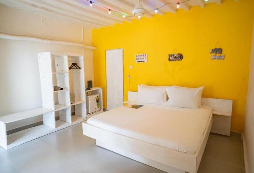 Economy Quadruple Room, Pili Pili Beach Bungalows