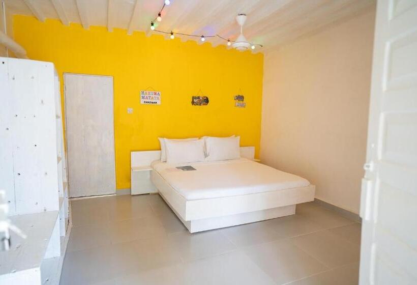 Economy Quadruple Room, Pili Pili Beach Bungalows